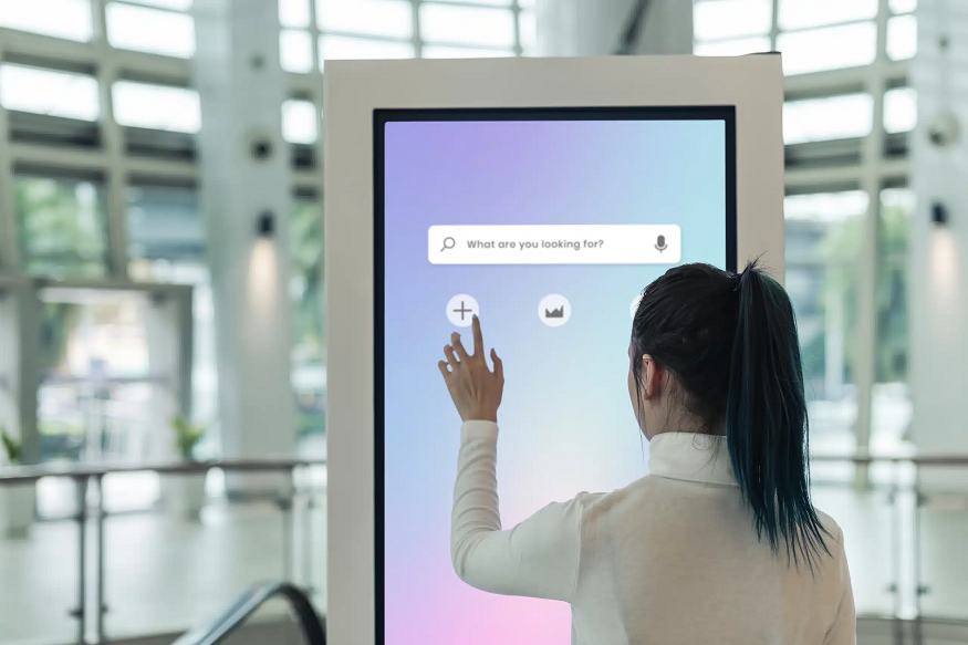 Choosing the Right Digital Signage System for Your Business: A Comprehensive Guide